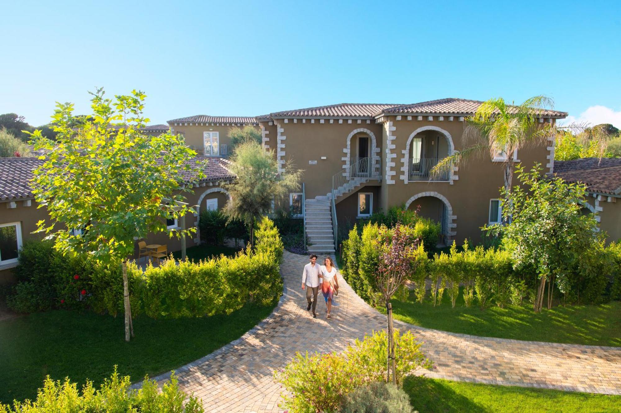 Is Serenas Badesi Resort 外观 照片